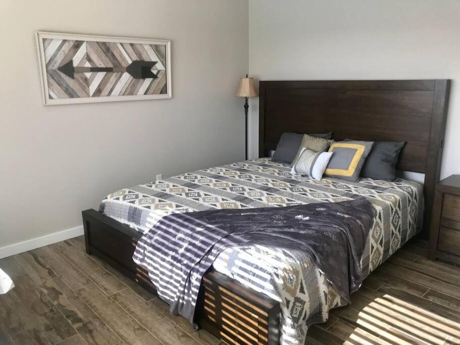 Private View On The Lake Side Of 95! Sleeps 16 Lake Havasu City Dış mekan fotoğraf