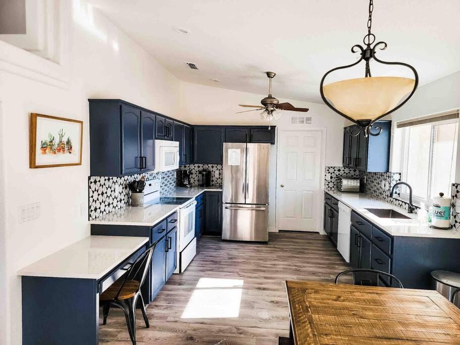 Private View On The Lake Side Of 95! Sleeps 16 Lake Havasu City Dış mekan fotoğraf